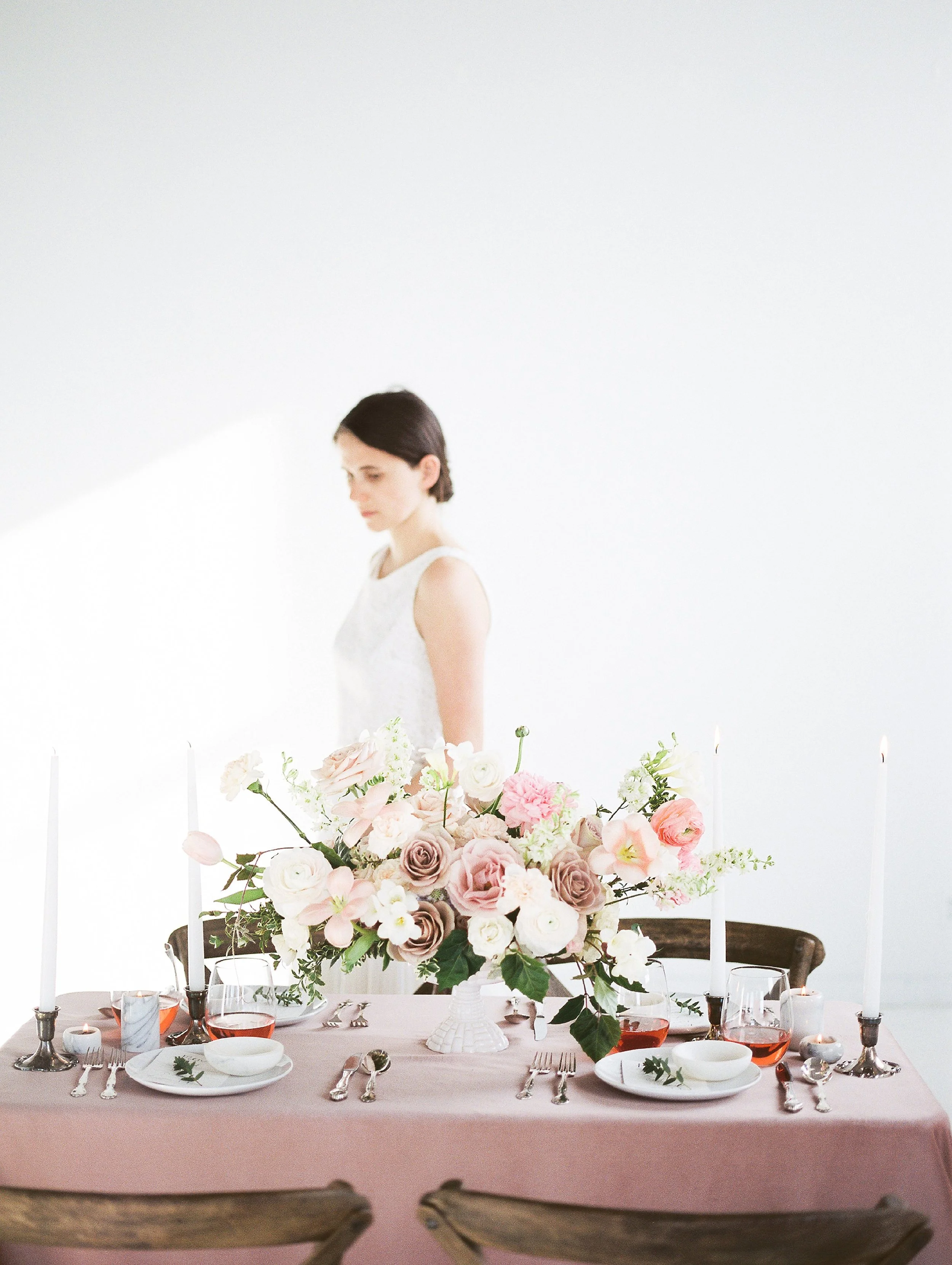 Winnipeg Wedding Photographer Keila Marie Photography | Academy Florist styled shoot | Spring Wedding Tablescape Inspiration