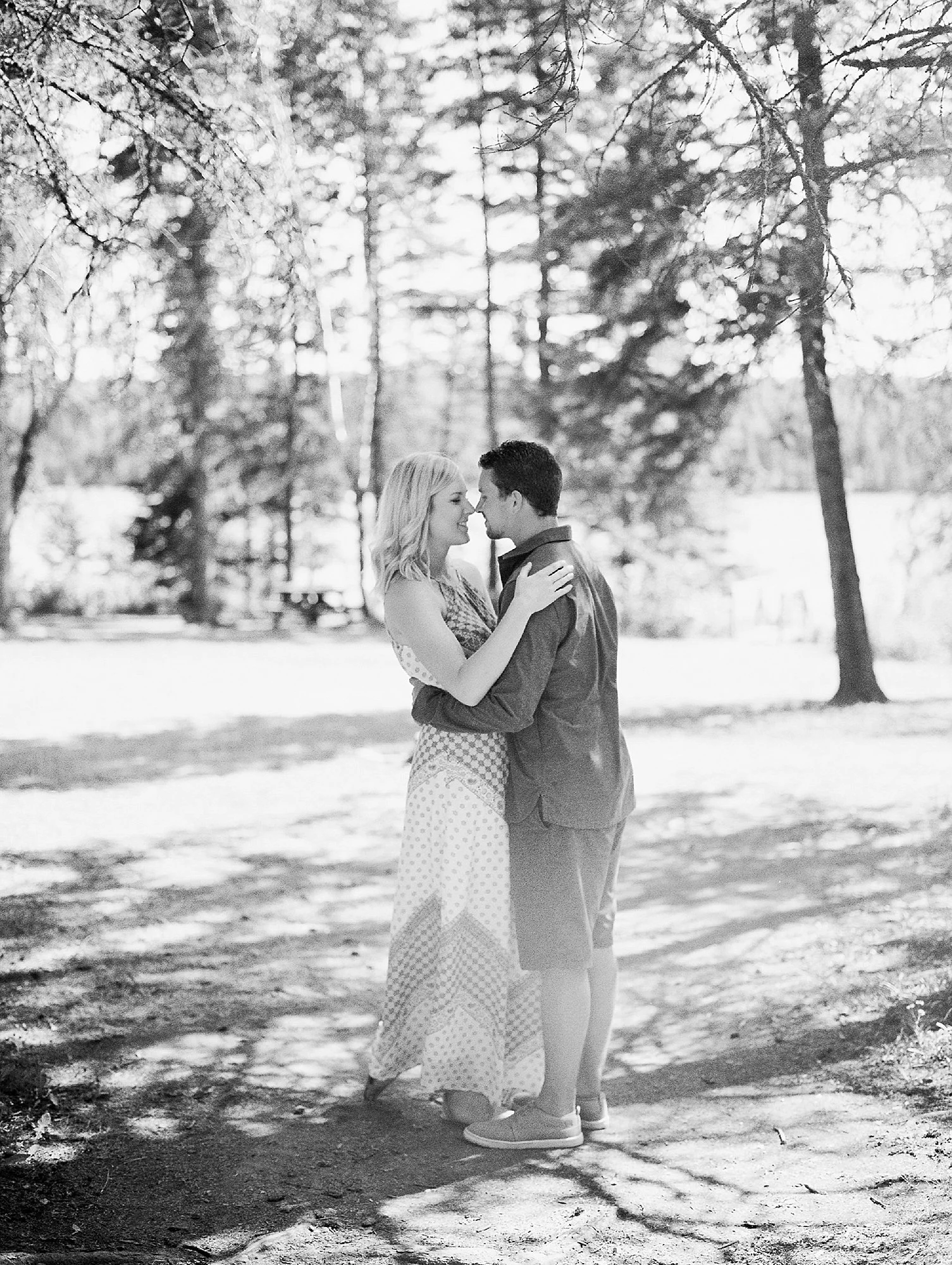 Soft Romantic Anniversary Session | Film Wedding Photographer | Vancouver Wedding Photographer | Lakeside Anniversary Session | Keila Marie Photography