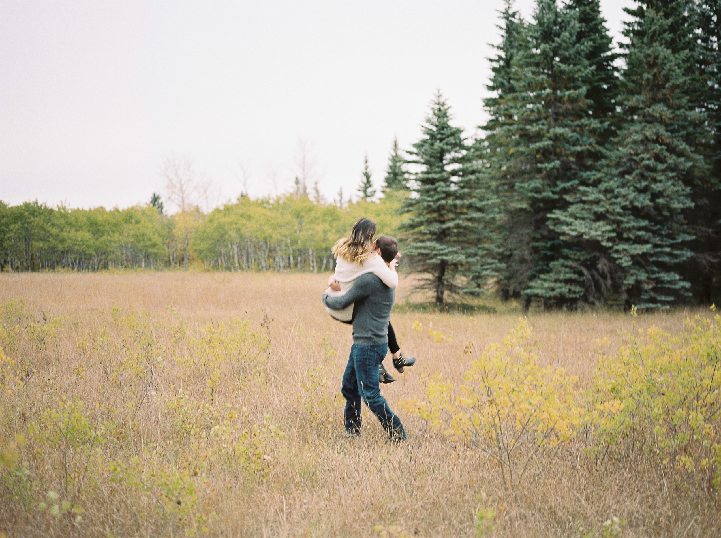 Birds-Hill-Provincial-Park-Engagement-Session-Winnipeg-Wedding-Photographer-Pineridge-Hollow