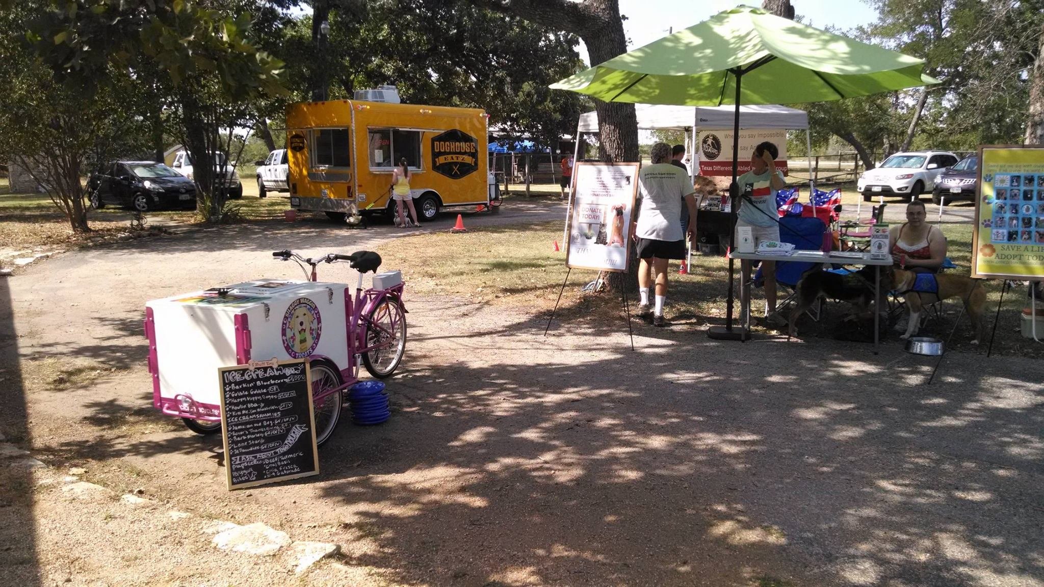 Busy day with local rescue group, TDAWG and Shaggy Waggin Treats (natural treats for dogs).  Dog House supports local rescue groups to promote adoptions, awareness & to raise funds.  