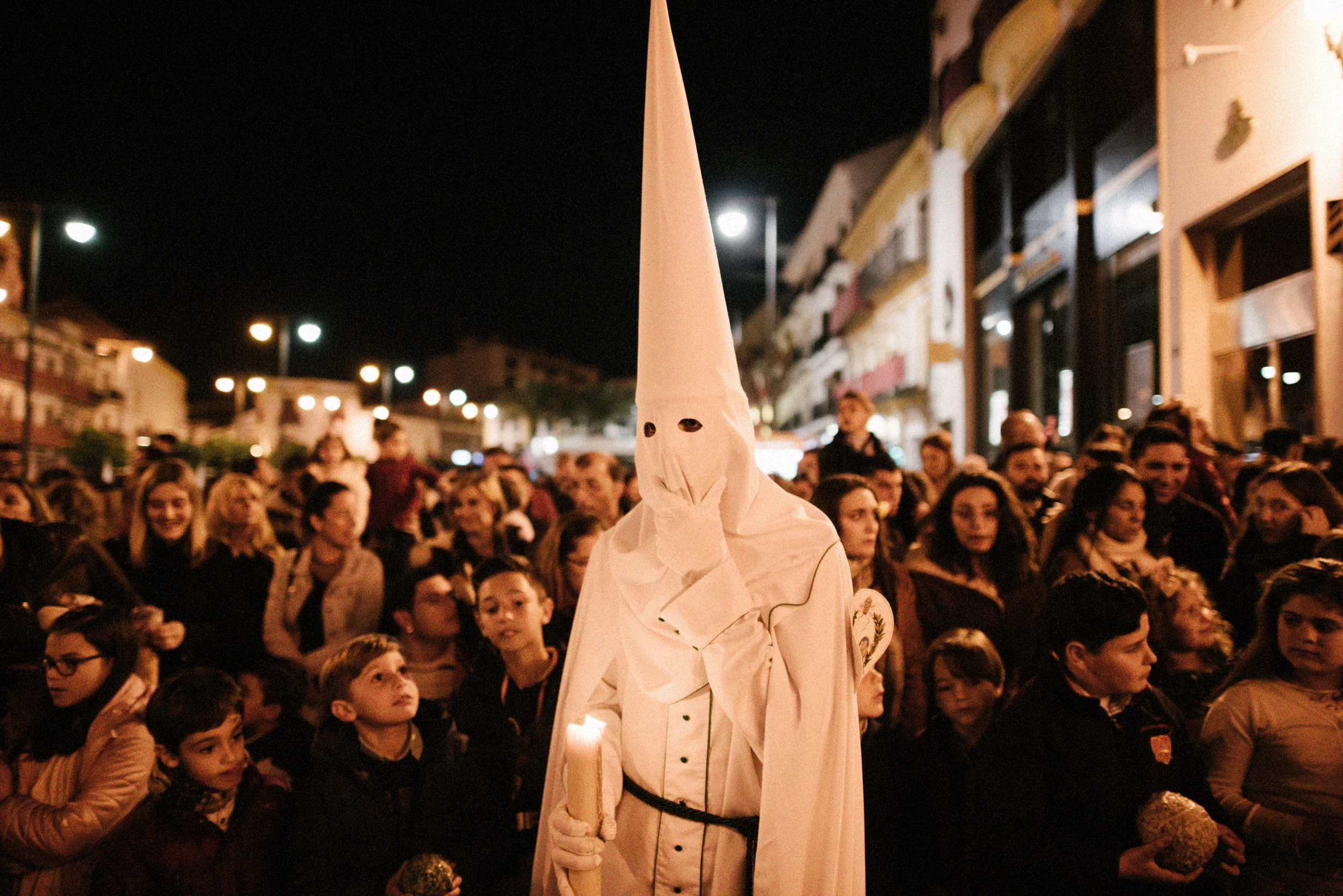 24M_8686art2.jpg