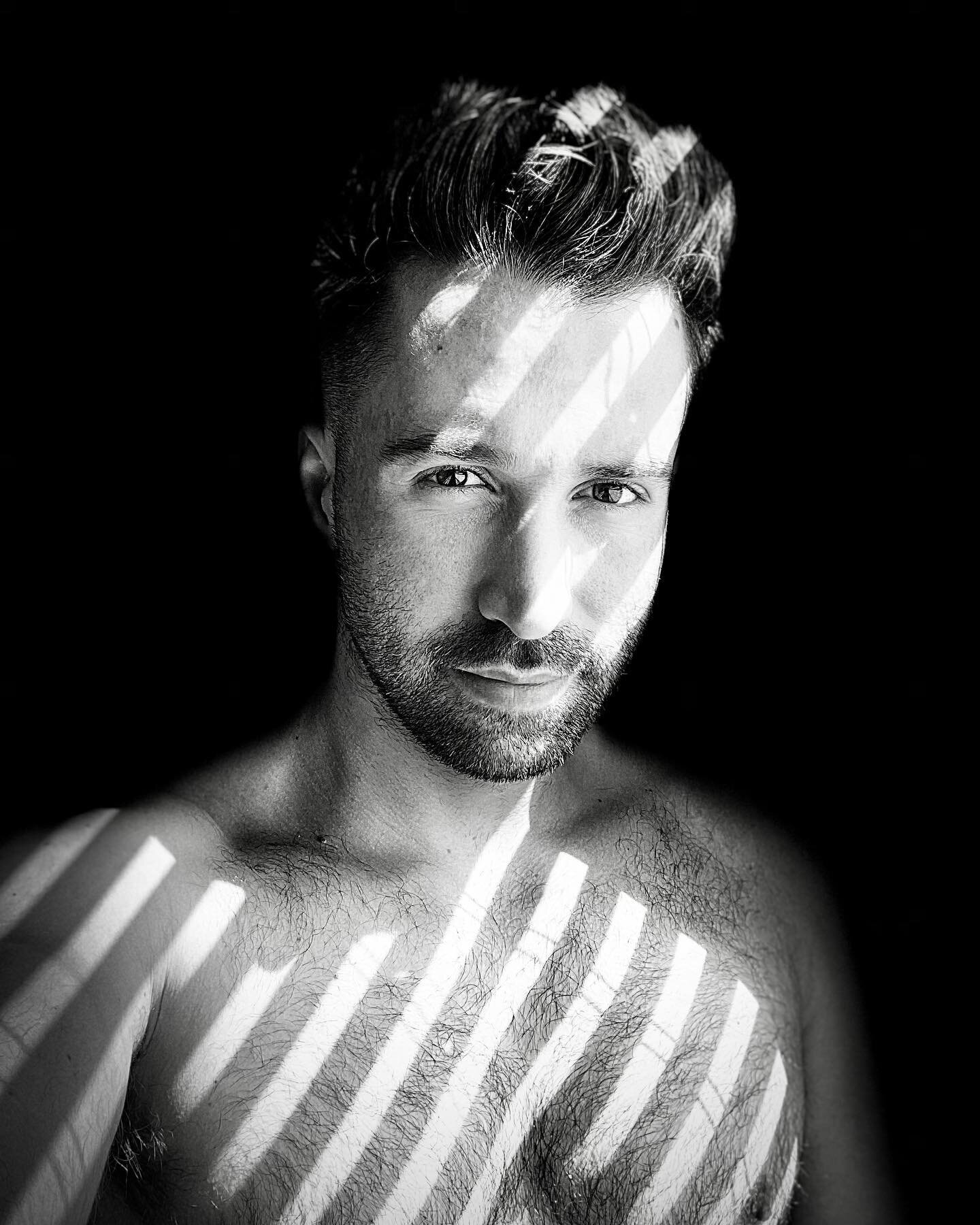 &ldquo;When you photograph people in color, you photograph their clothes. But when you photograph people in black and white, you photograph their souls!&rdquo; - Ted Grant #portraitphotography #blackandwhitephotography #shotoniphone #stripes #lightin