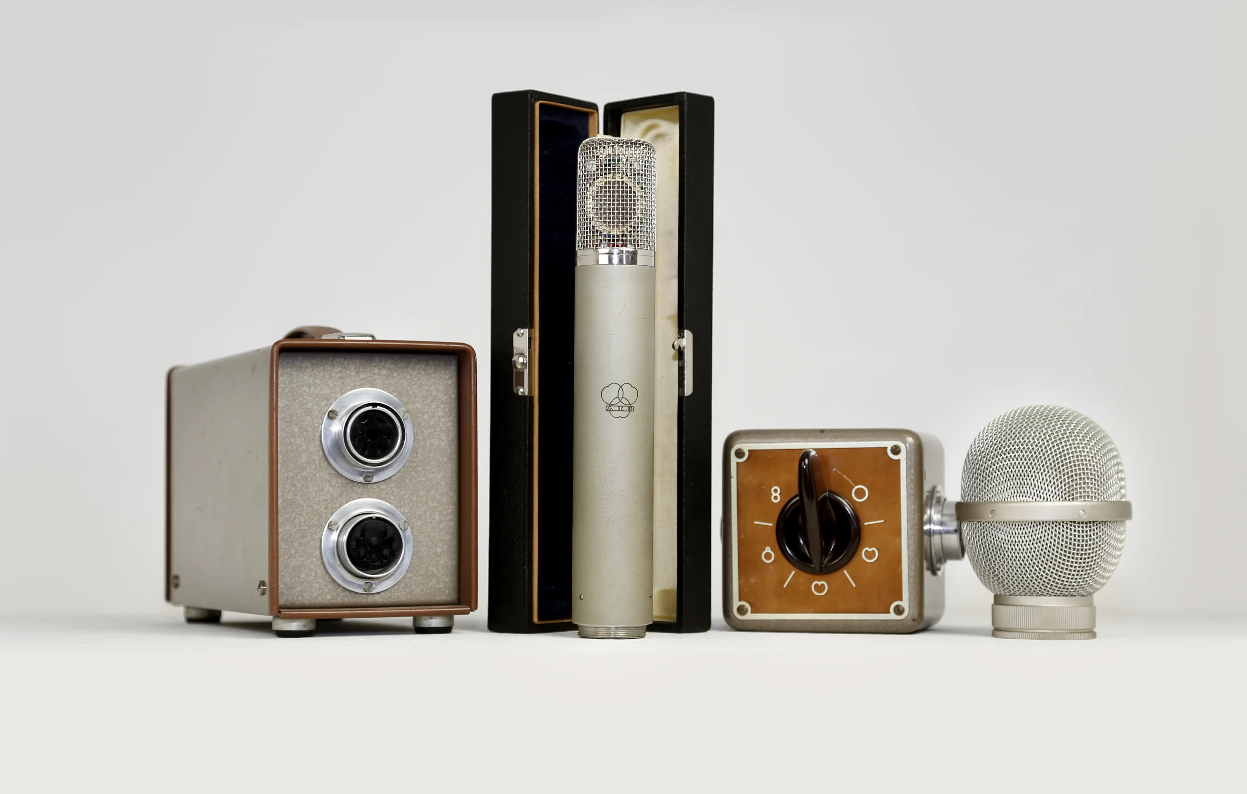 akg_c12.jpg