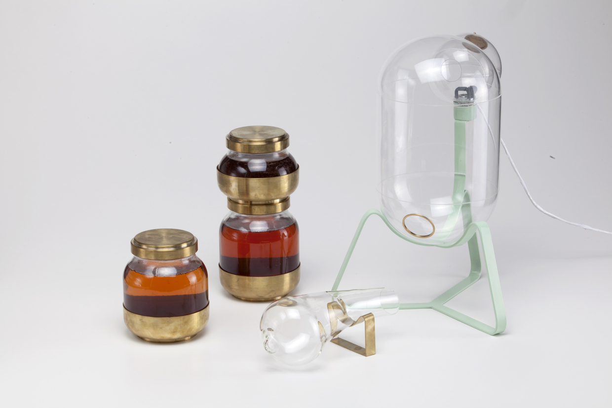 Vaporizer with Wine Library