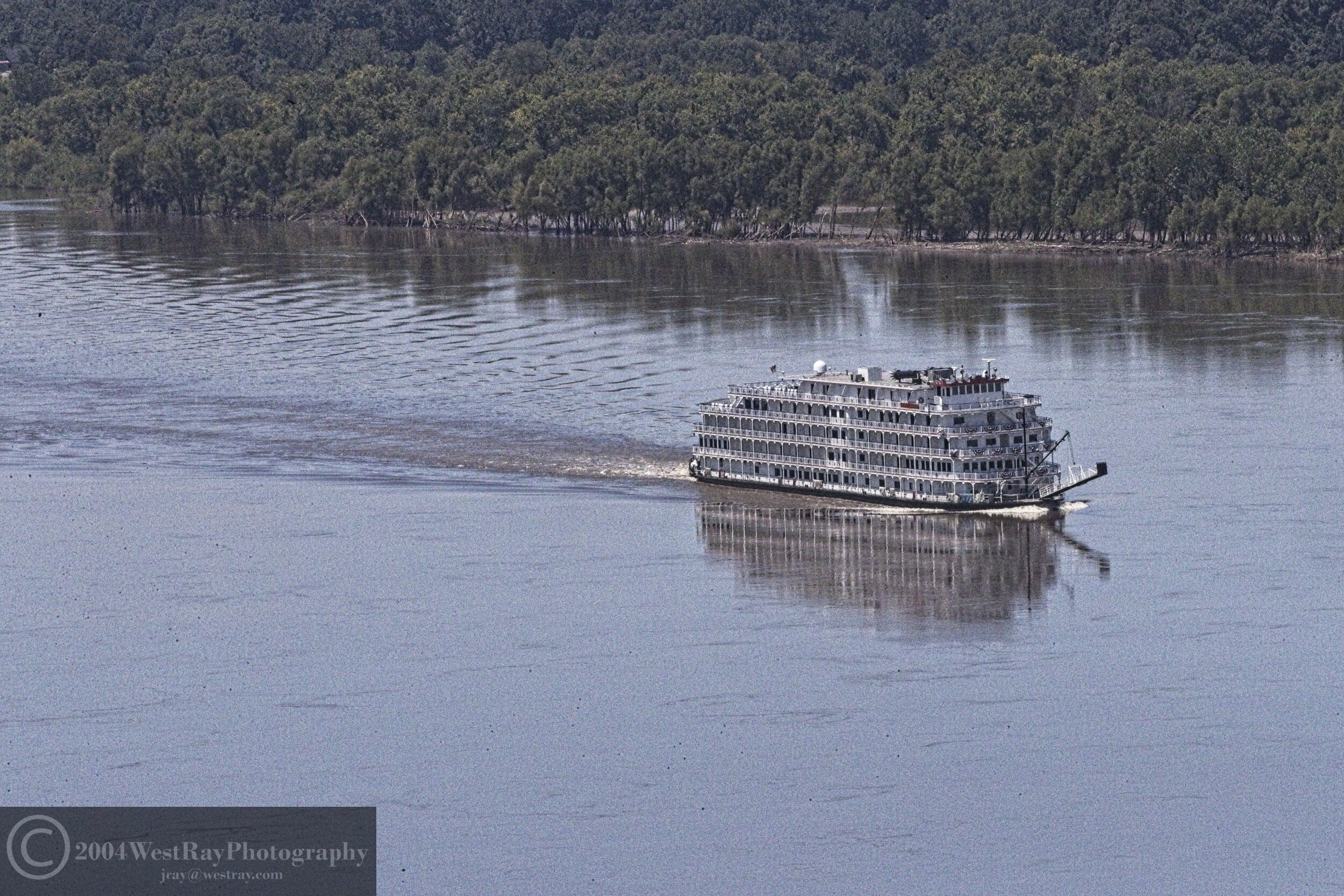 River Boat along the Mississippi River 4