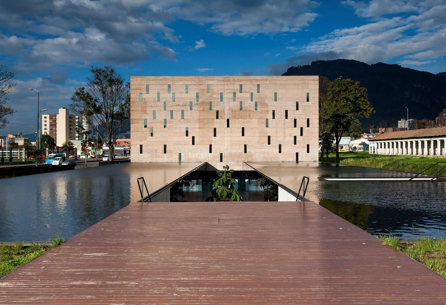 Centro de Memória, Paz e Reconciliação / Juan Pablo Ortiz Arquitectos