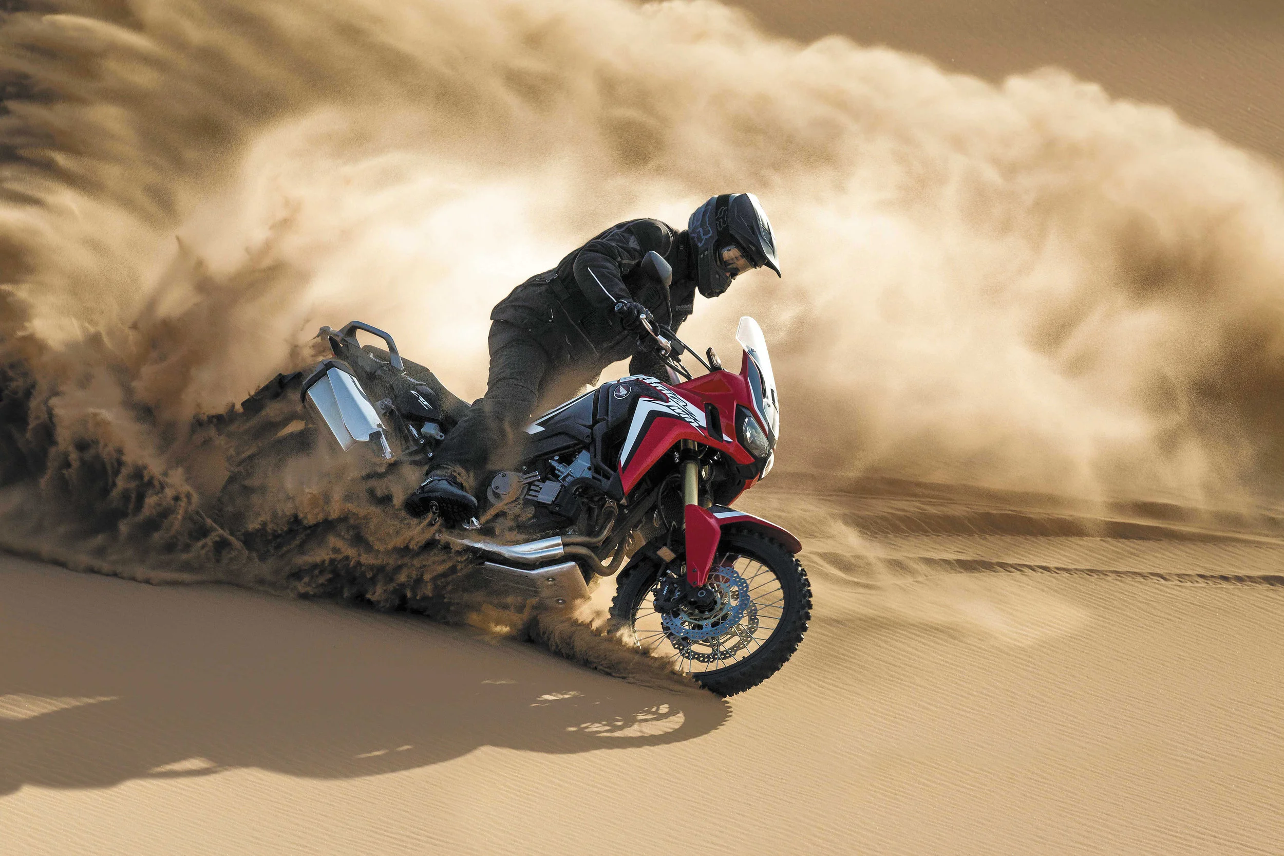 2016_AfricaTwin_01.jpg