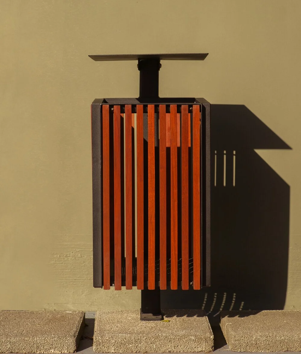 Prisma com tampa.jpg