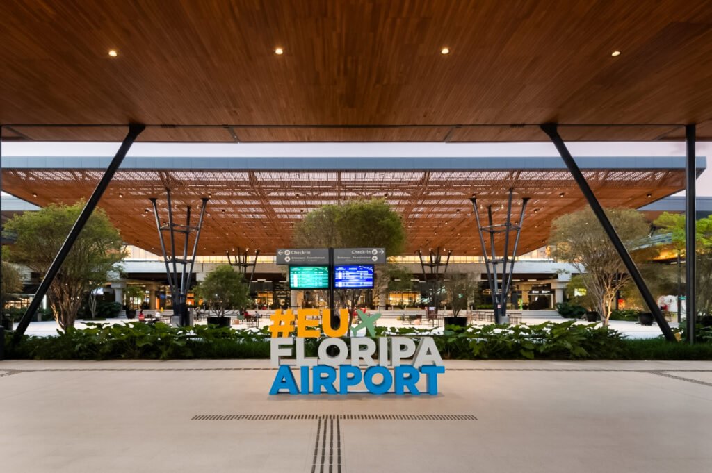 floripa airport logo.jpg