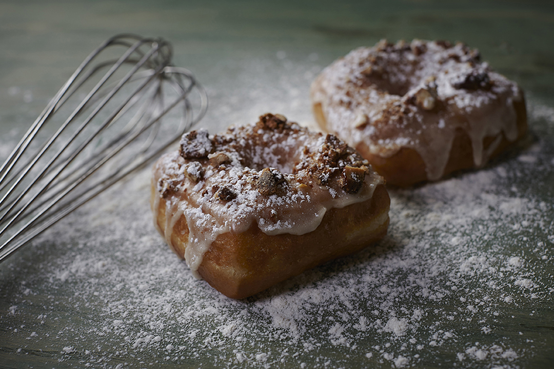 VincentVanDoughnut_FrenchToast_green_table_top.jpg