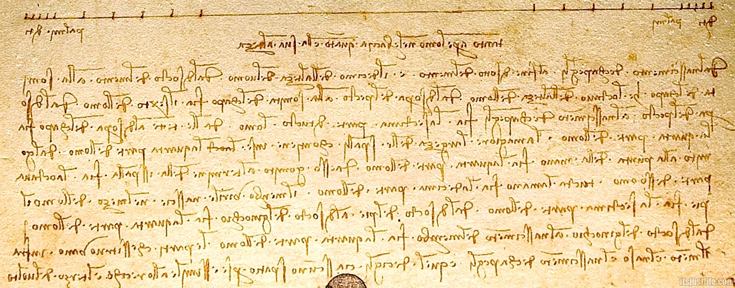 Detail of the bottom text of the Vitruvian Man