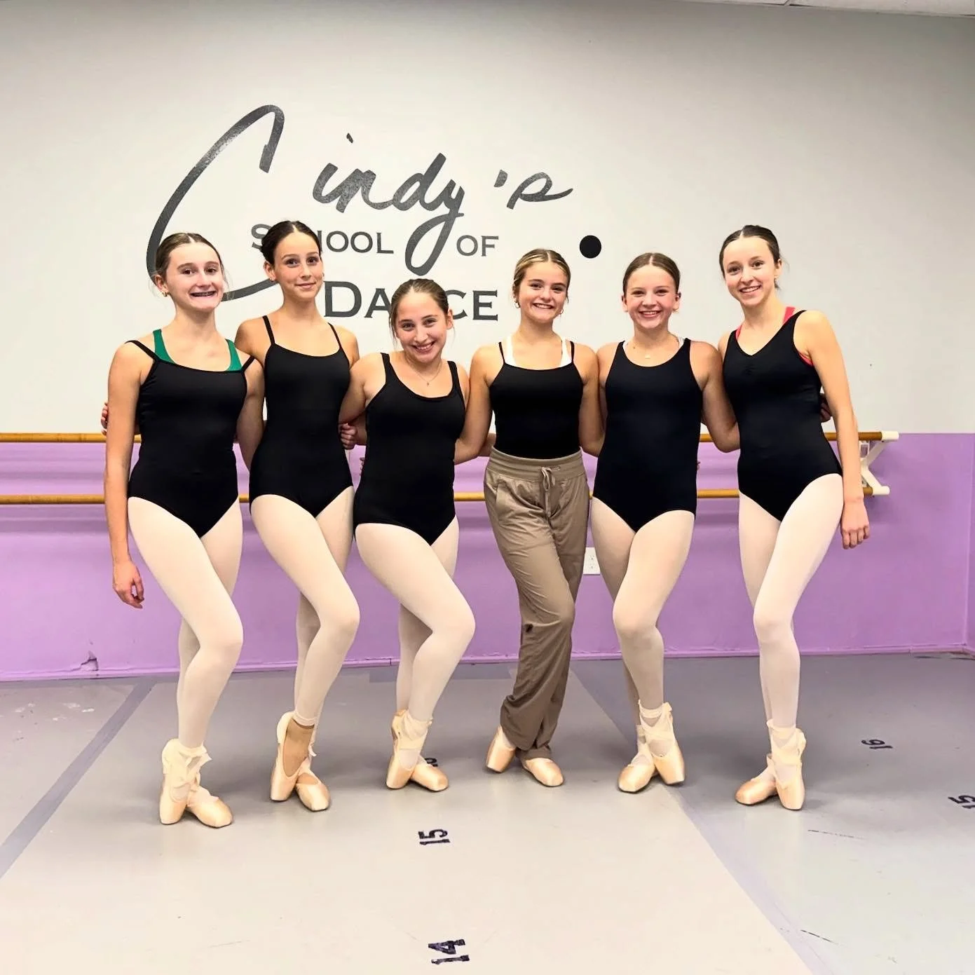 It was a big week for some first time pointe dancers! 🩰 Little girl dreams, turning into big girl goals, and finally reality. 😍