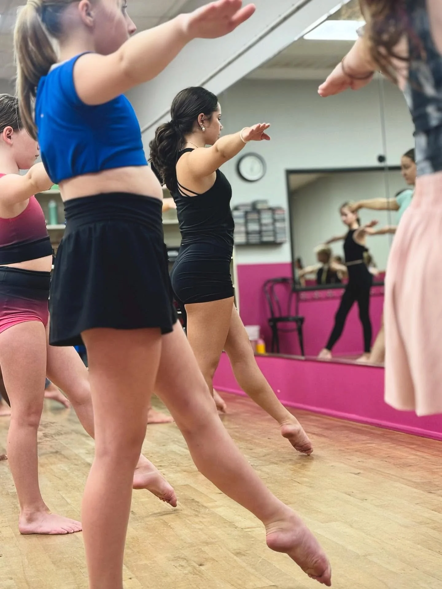 As hard as our dancers work, our assistants are working just as hard! They set an example demonstrating not only dance skills and class etiquette, but also sharing in making class fun &amp; engaging for all. 

#csodyear46 #dancers #danceassistant #da
