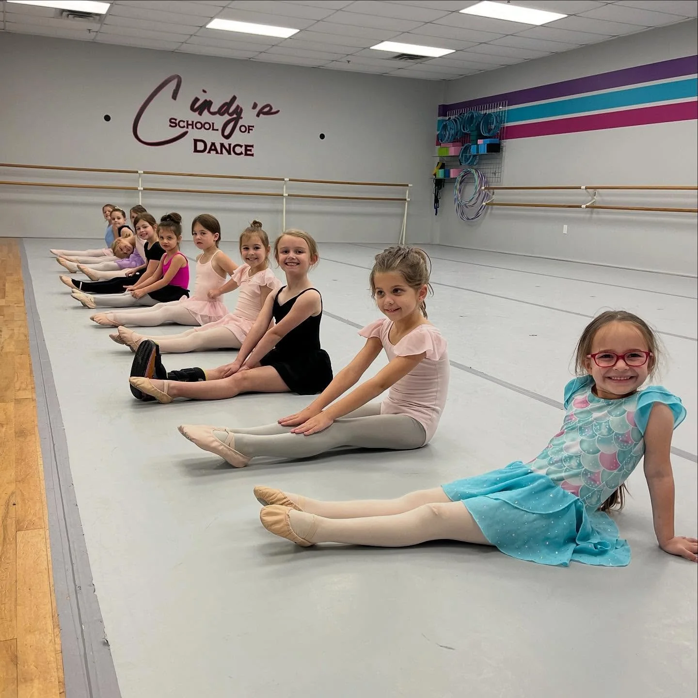 Stretching our toes and showing our smiles! It&rsquo;s fun to have fun 😍