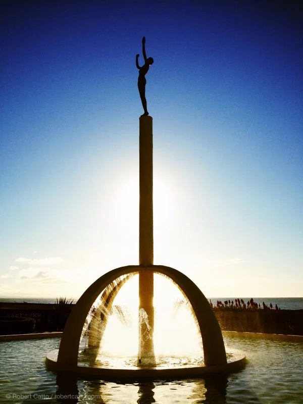Marine Parade, Napier (with 645 Pro and Snapseed for iPhone 4S)