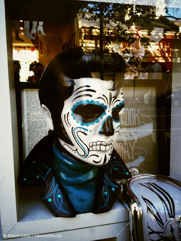 Mexican Elvis of Surry Hills (with 645 Pro and Snapseed for iPhone 4S)