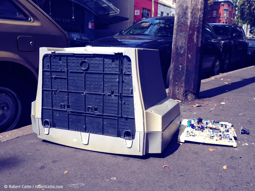 SCTV is now ON THE AIR!  In Crown St, Surry Hills (with 645 Pro for iPhone 4S and Alien Skin Exposure 4)