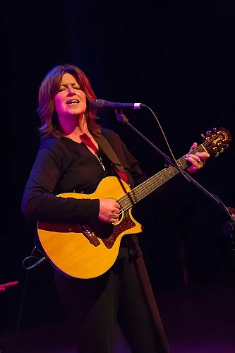 New New Zealand Music Hall of Famer Shona Laing!