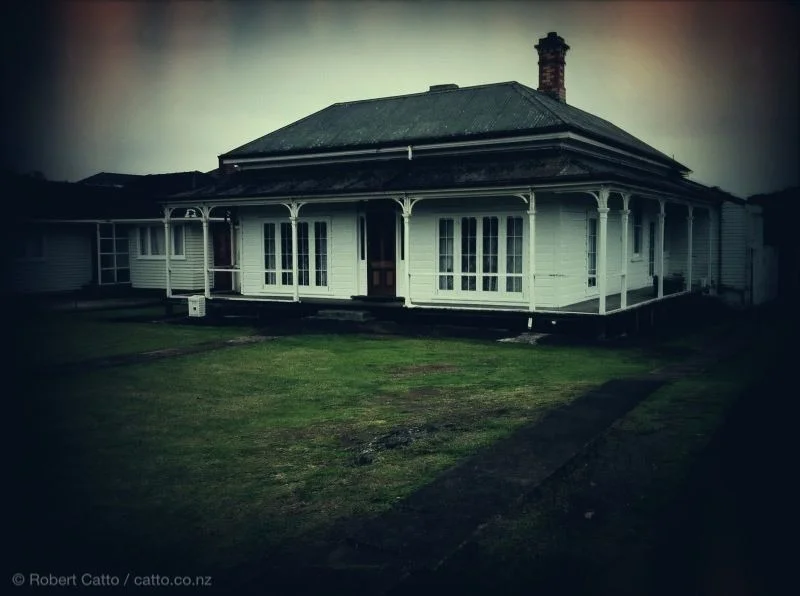 Old Auckland Villa, New North Road Mt Albert.
Gotta say, from the apparent age of this house, it’s about time we stopped calling it NEW North Road, innit?