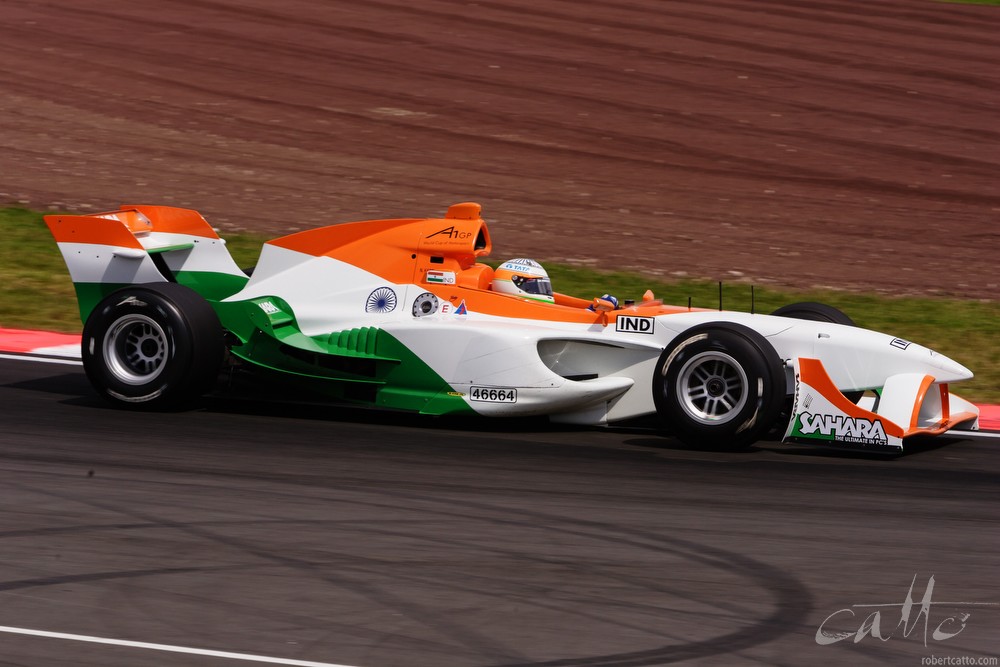  Indian driver Narain Karthikeyan 