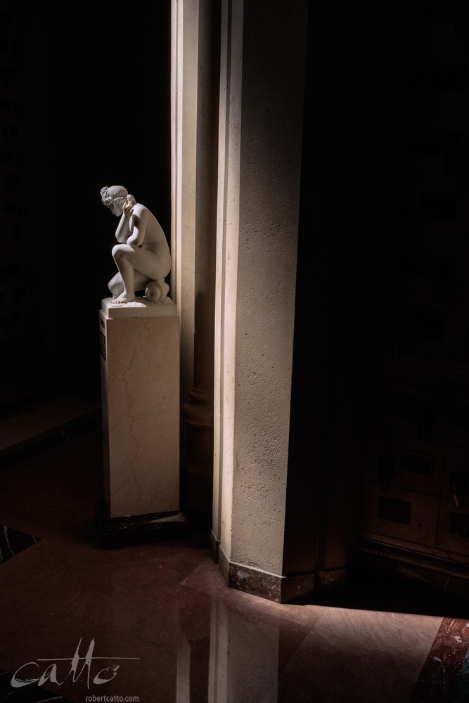 Statue at Forest Lawn Memorial Park, Glendale California, 2011