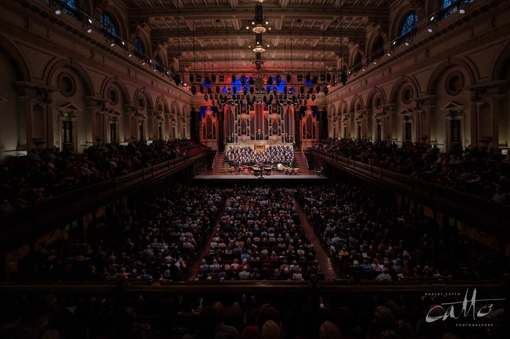  Sydney Philharmonia Choirs performing Carmina Burana—centre balcony view (position 4 on the floor plan). Taken with a Fujifilm X-H1 and 8-16mm f/2.8 lens at 11mm, 1/125s at f/2.8, 2500ISO. 