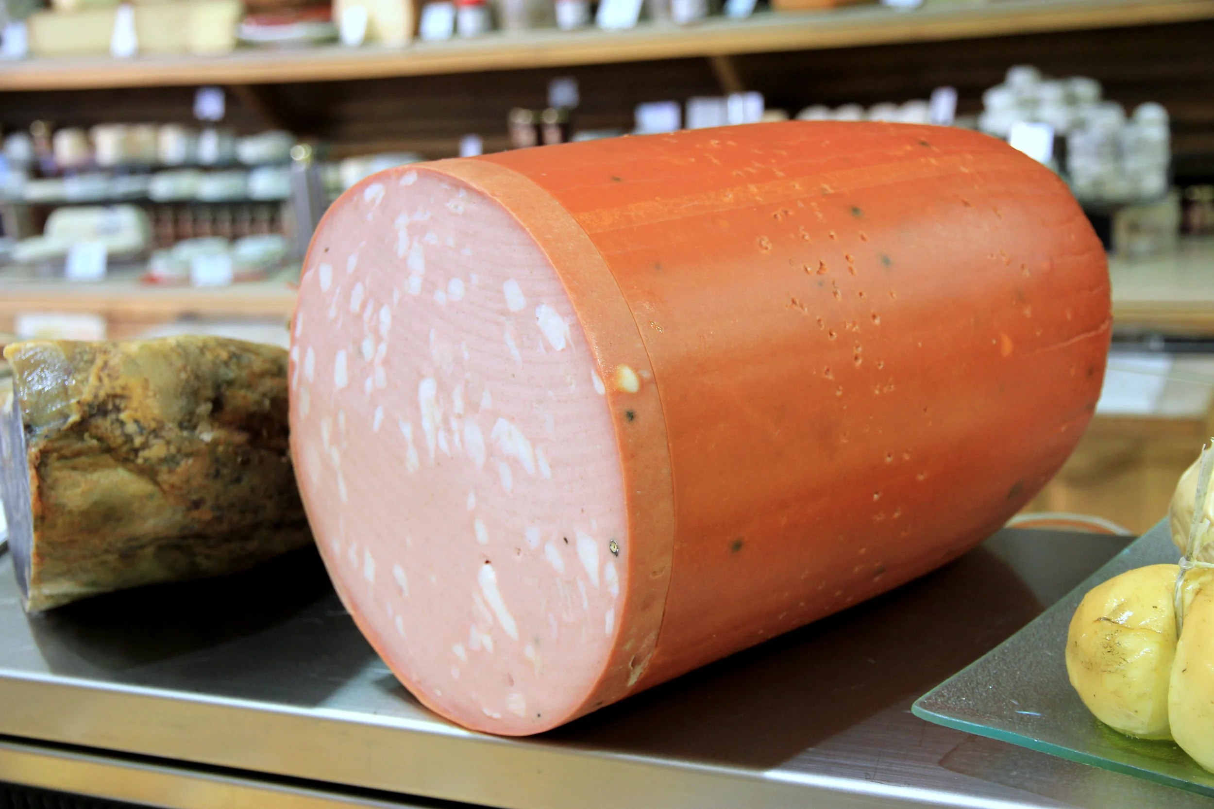 Homemade mortadella / mortadella fait maison