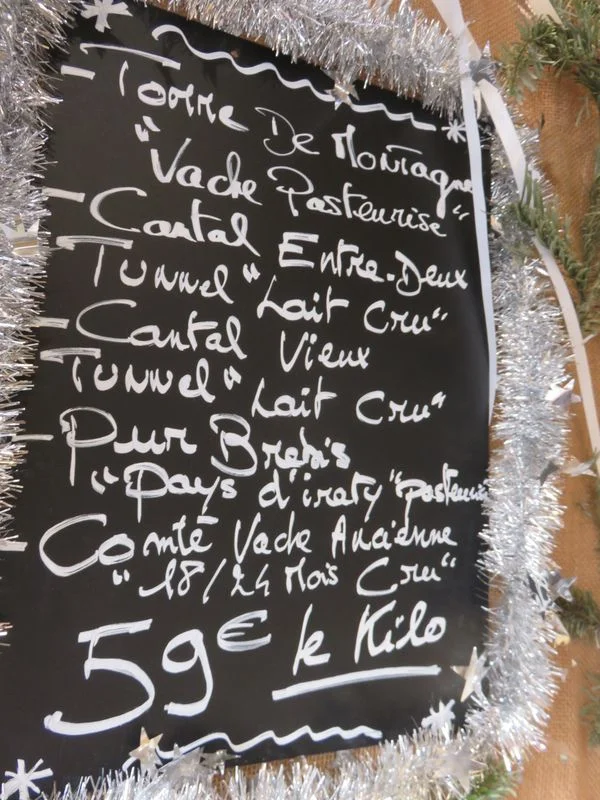 Le fromage est un cher amour, et parfois un amour cher ! Mais de bonne qualité, il est incontournable.