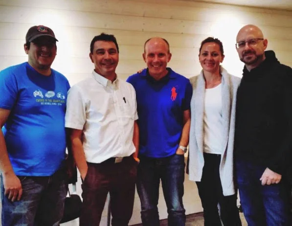 Les convives : Ryan, Laurent Mons, Kym, Delia, et yours truly!