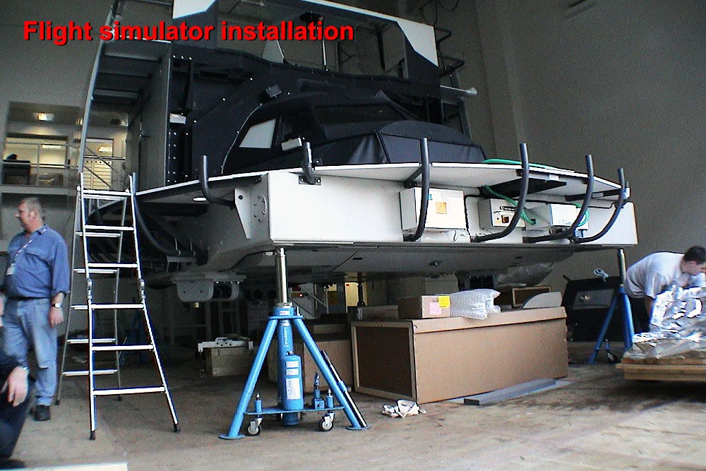 2003-10-29 Flight sim.JPG