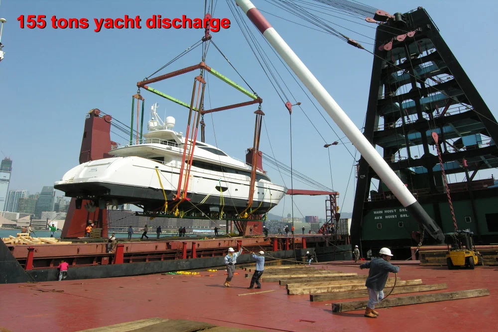2009-03-13 155T yacht discharging.JPG