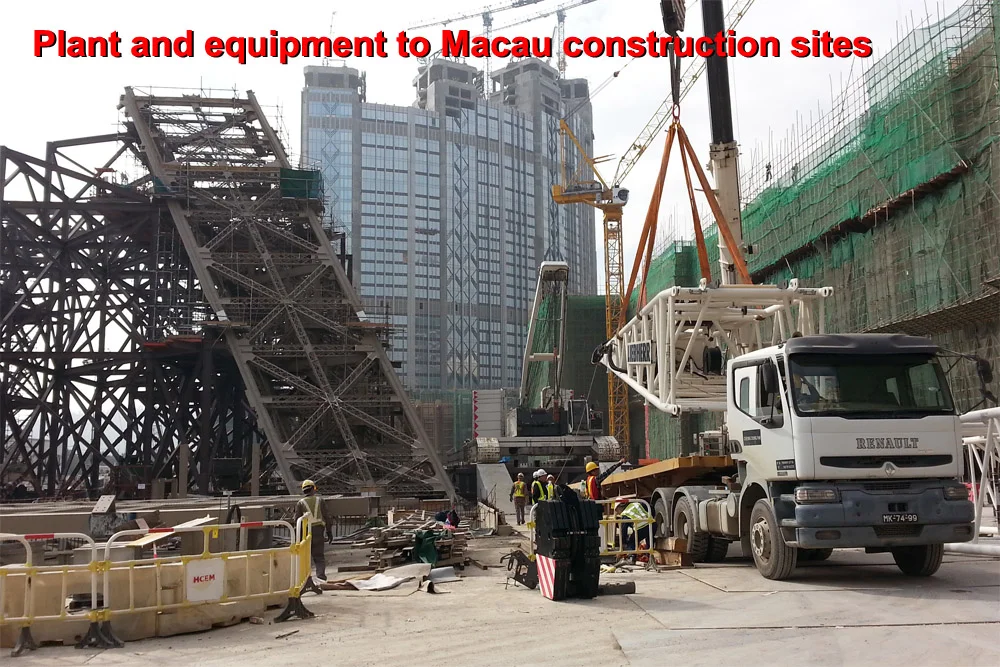 2015-01-20 Alfasi - LR1300 crane ex Macau to HK.jpg