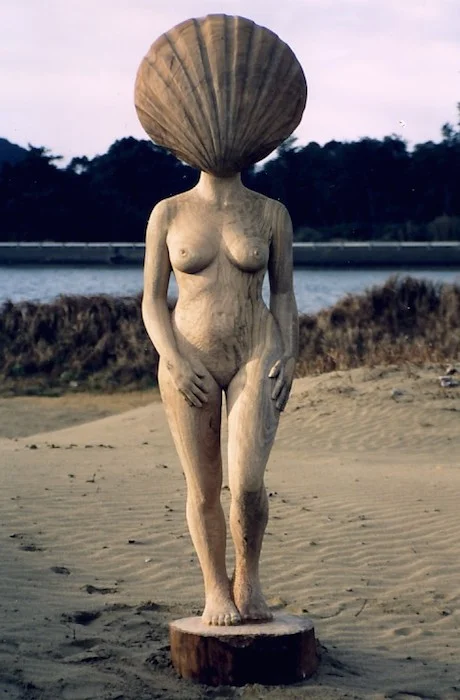 Venus camphor wood, life-size. Destroyed in the 2005 Kyushu earthquake.