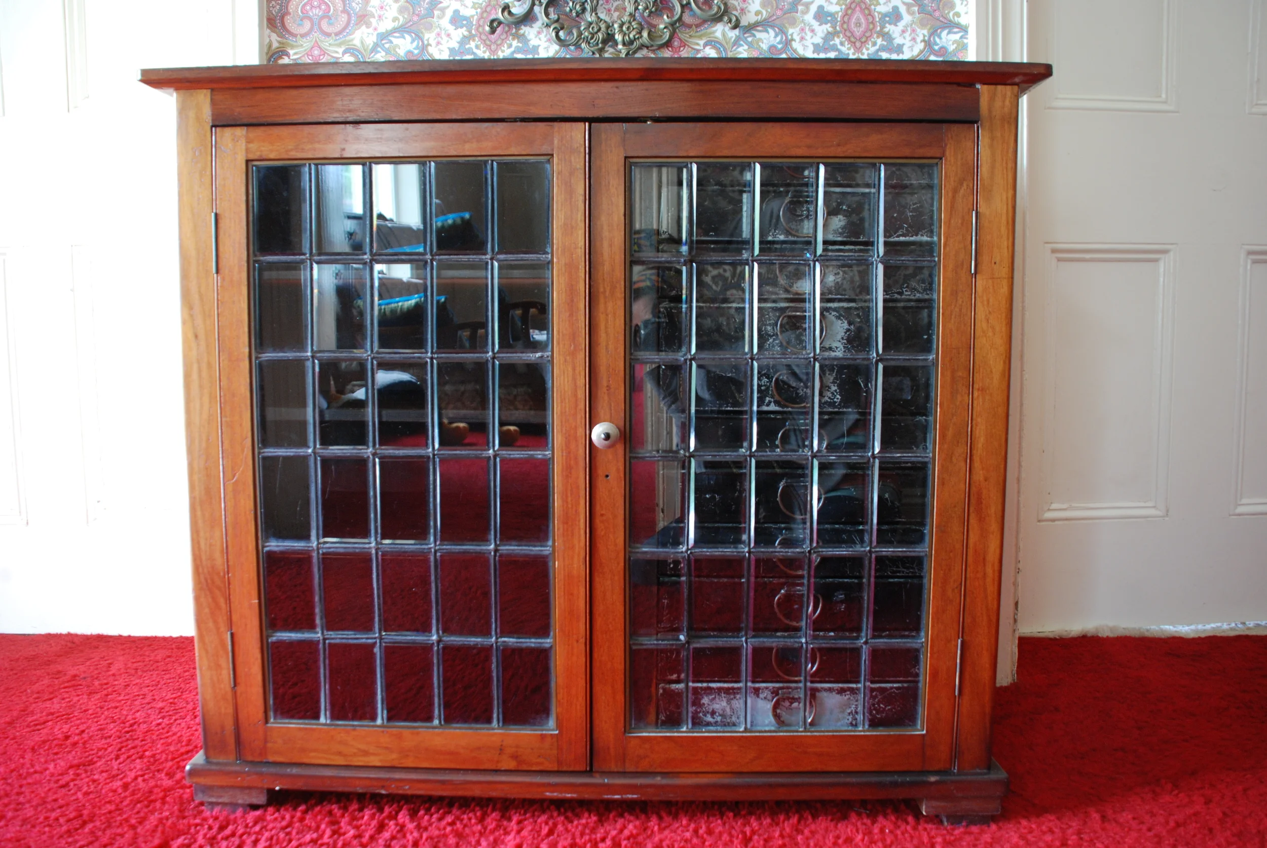 Leadlight Cabinet.jpg