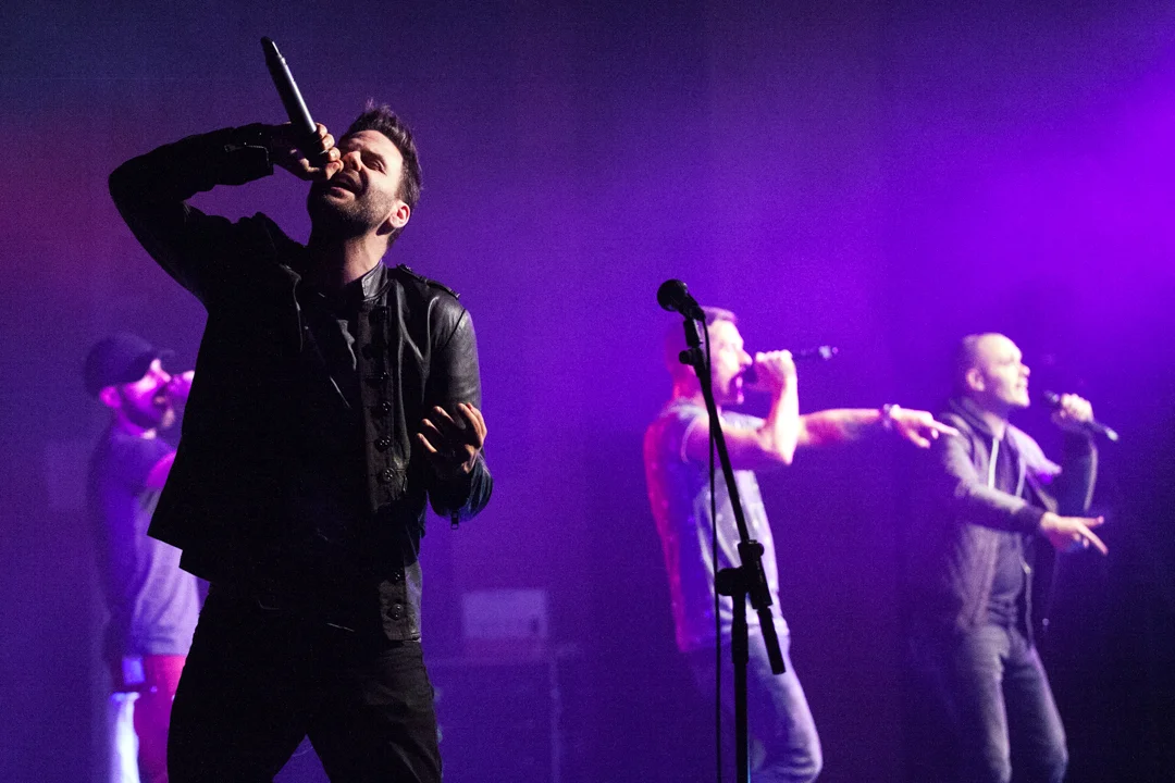 Scott Robinson | performing live with 5ive | Riviera Centre, Torquay