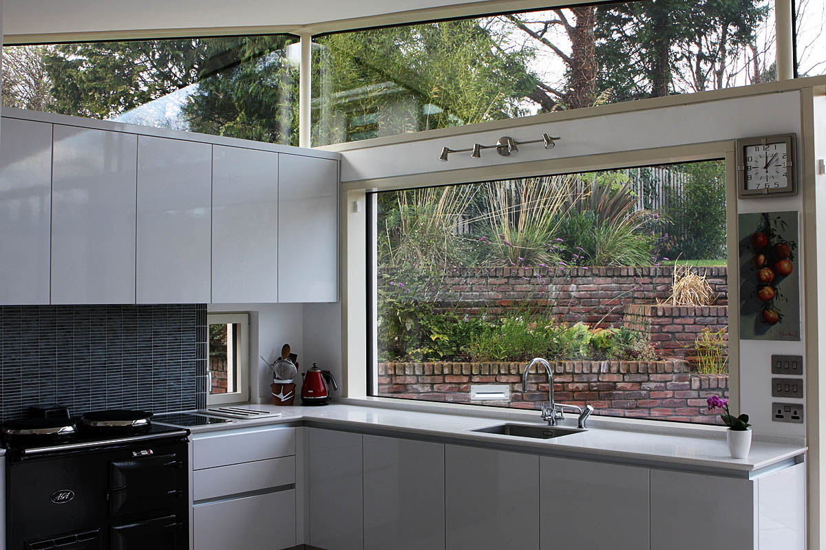 Sink at the window