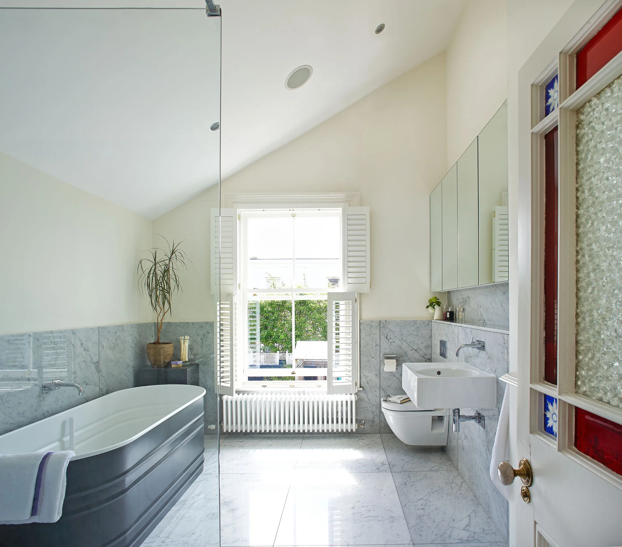 Main bathroom