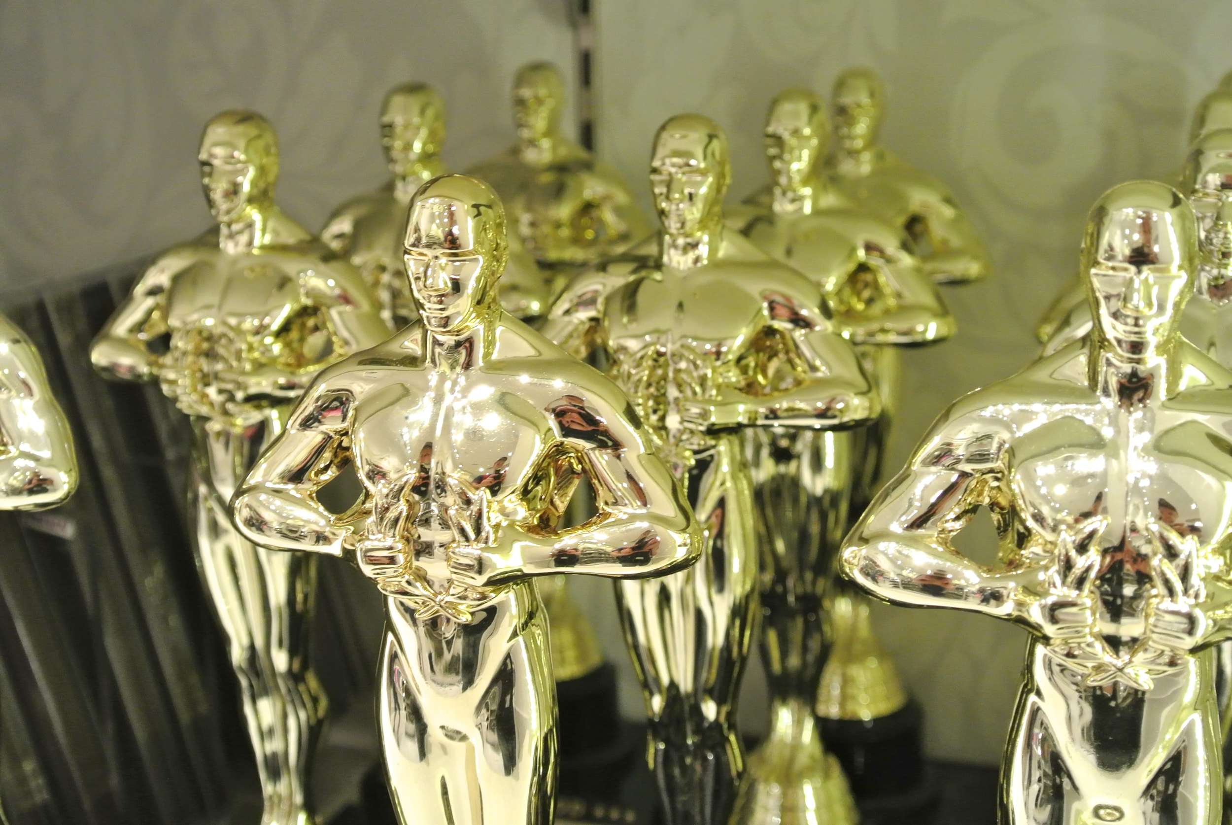 Photo credit: Ivan Bandura—Oscars for sale, CC BY 2.0, 