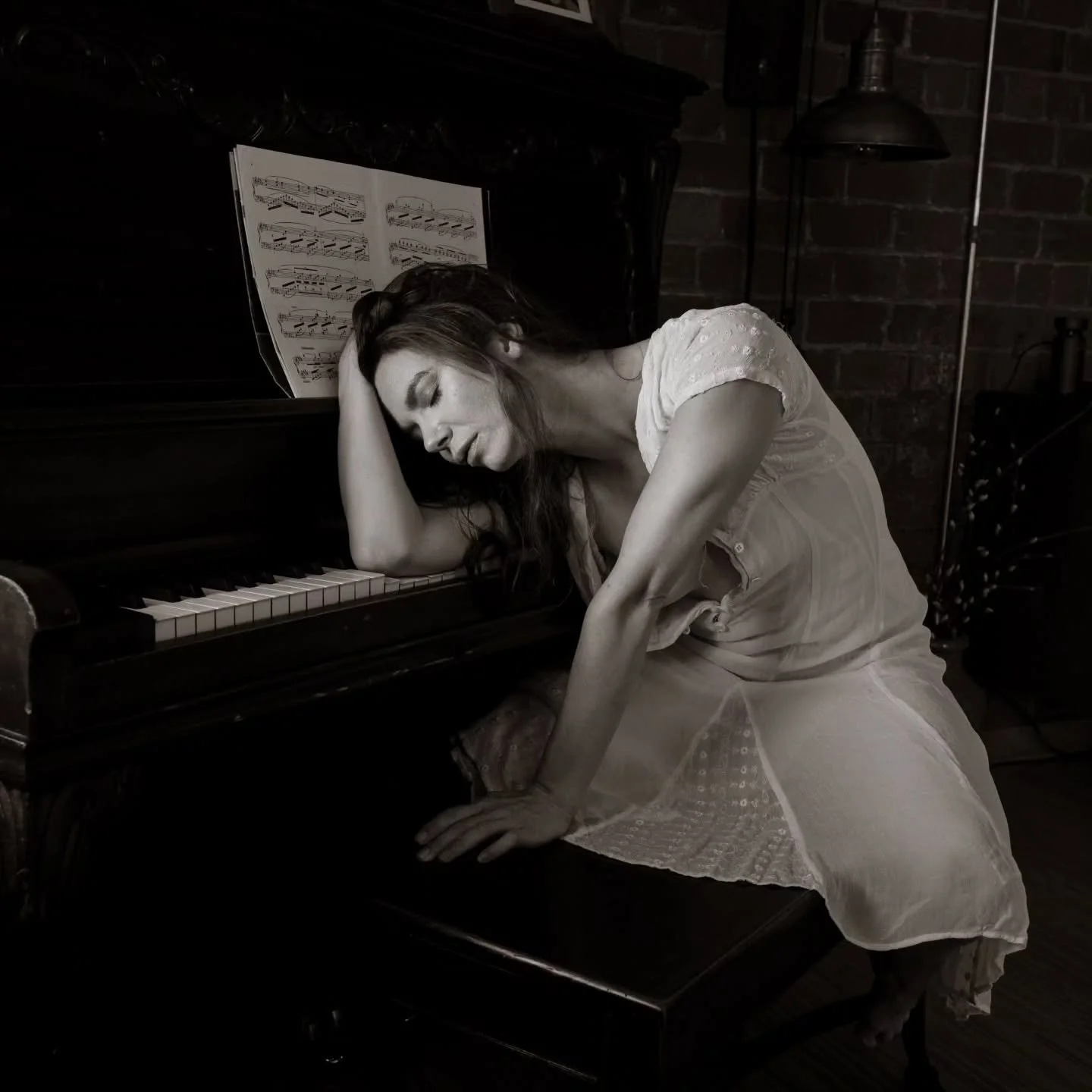 Model: @jaybanmodel
Location: @studiobonsoleil

#jaybanmodel #jayban #studiobonsoleil #blackandwhite #art #fineart #silver #blackandwhiltesilver #piano #artprint #artphoto