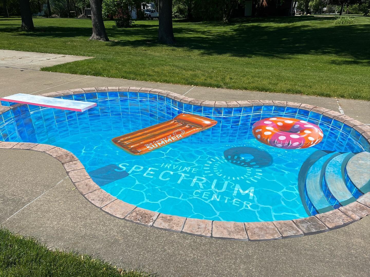 3D painted swimming pool for @irvinespectrumcenter ! This was painted in my driveway and garage and shipped out to California on canvas. Challenging piece but I really like the 3D effect on this one.