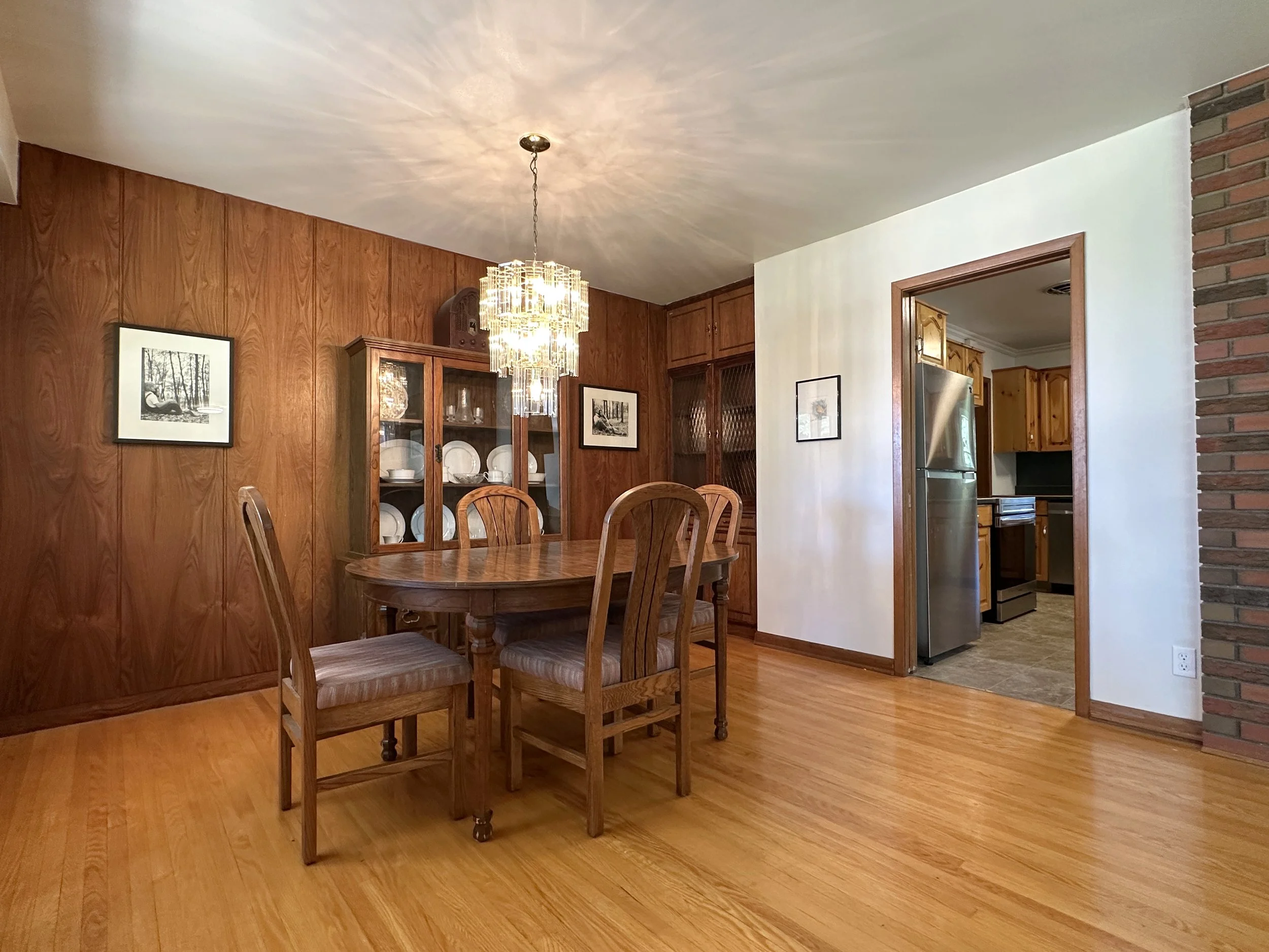 diningroom02.jpg