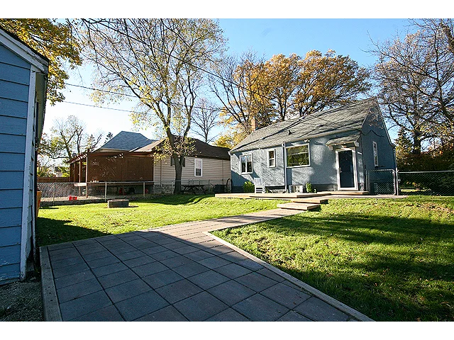 Exterior-Back02.jpg