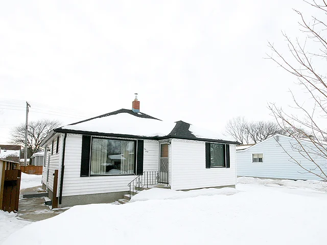 exterior-front01.jpg