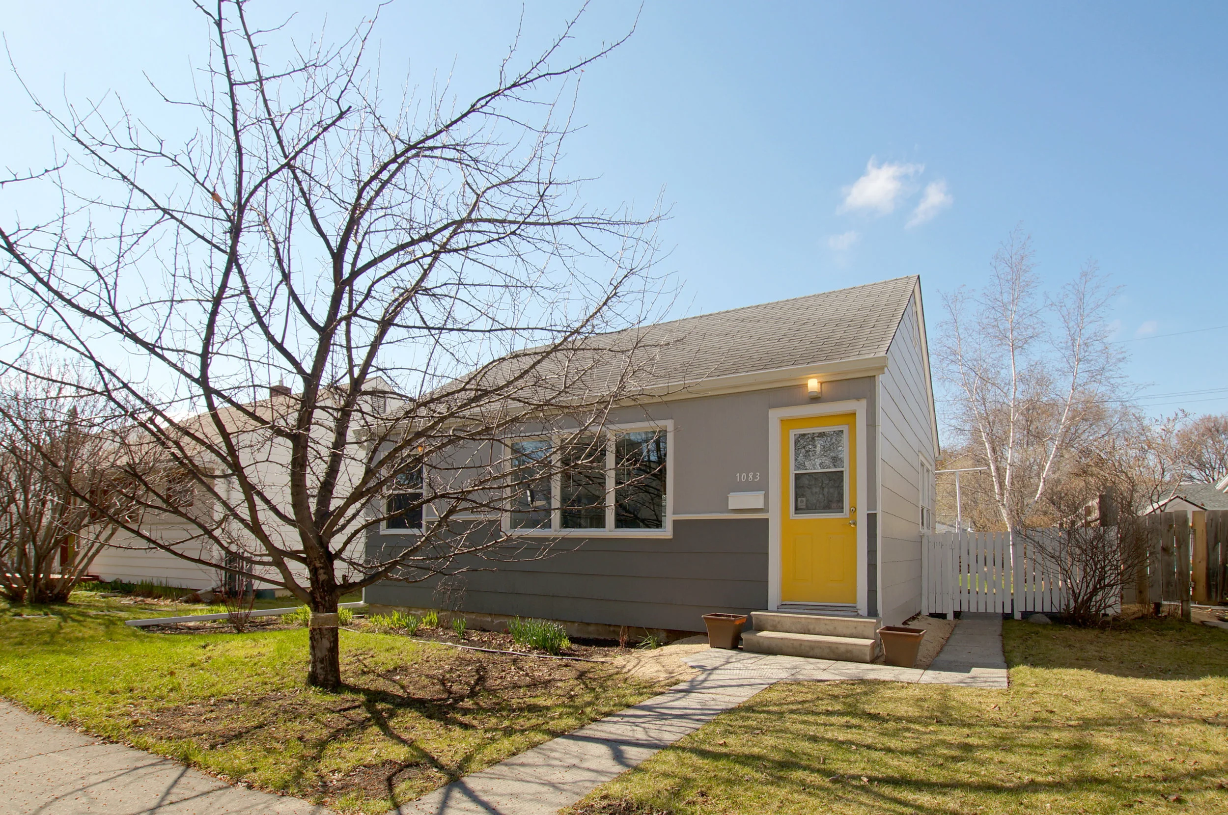 01-ext-front.jpg