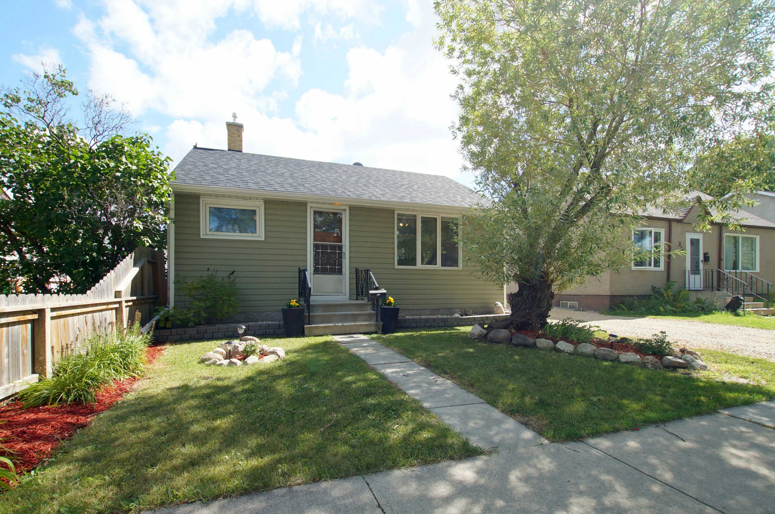01-ext-front01.jpg