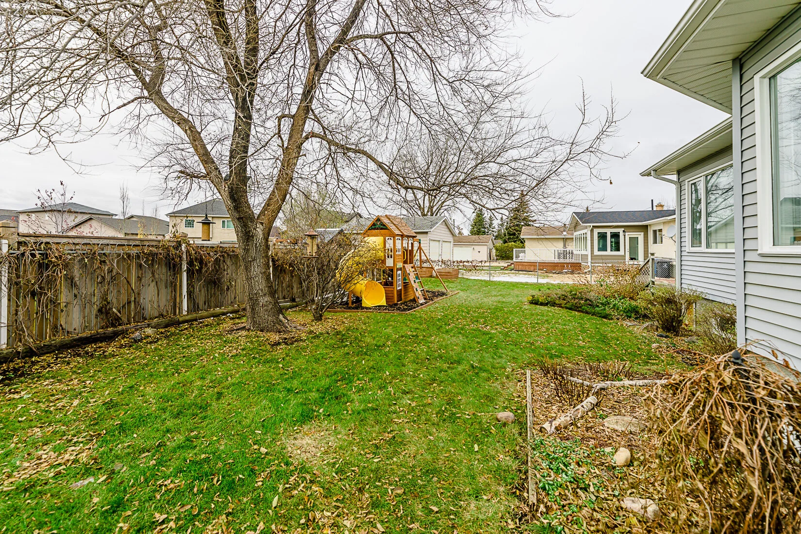 662 Knowles Ave (29).JPG