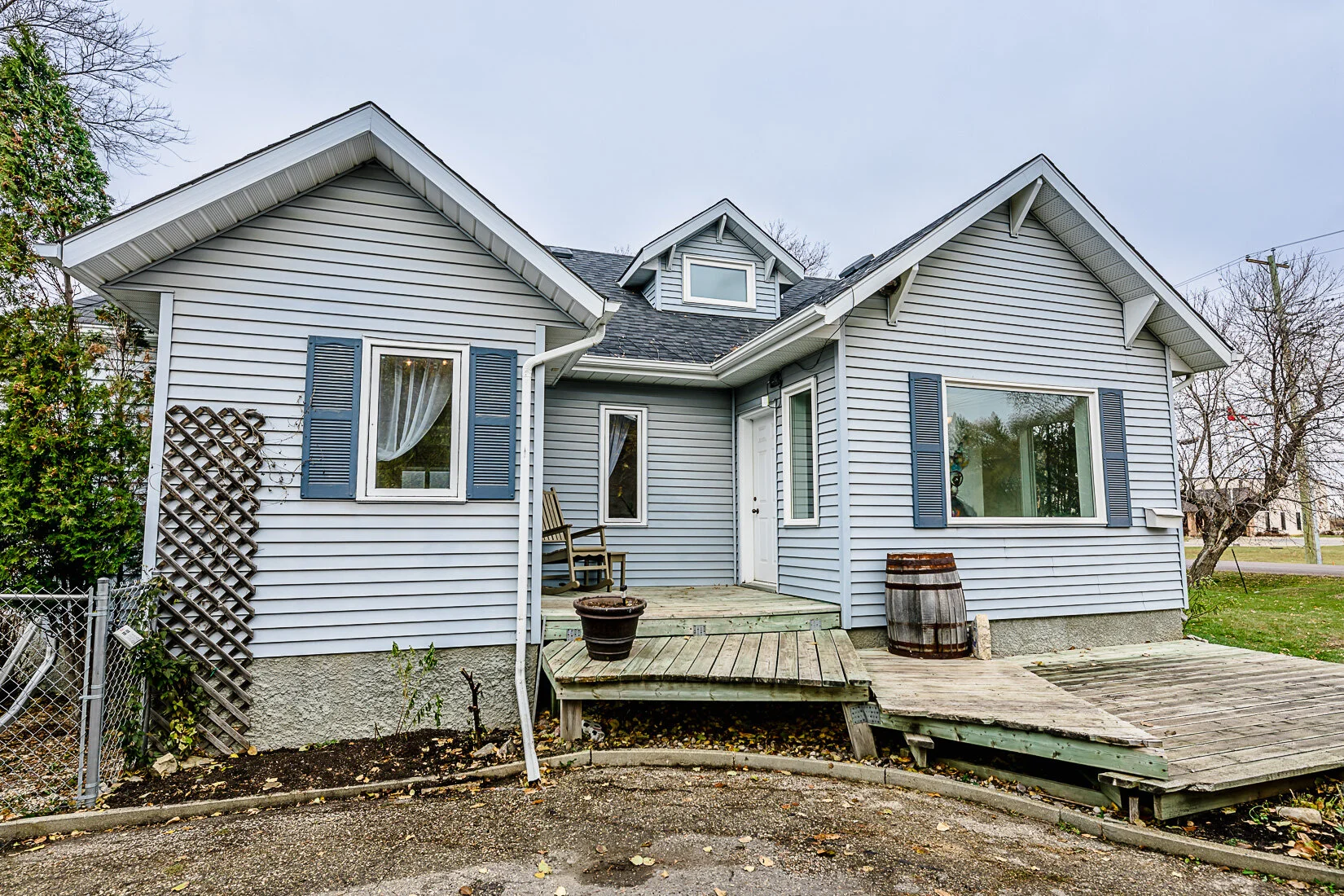 662 Knowles Ave (36).JPG