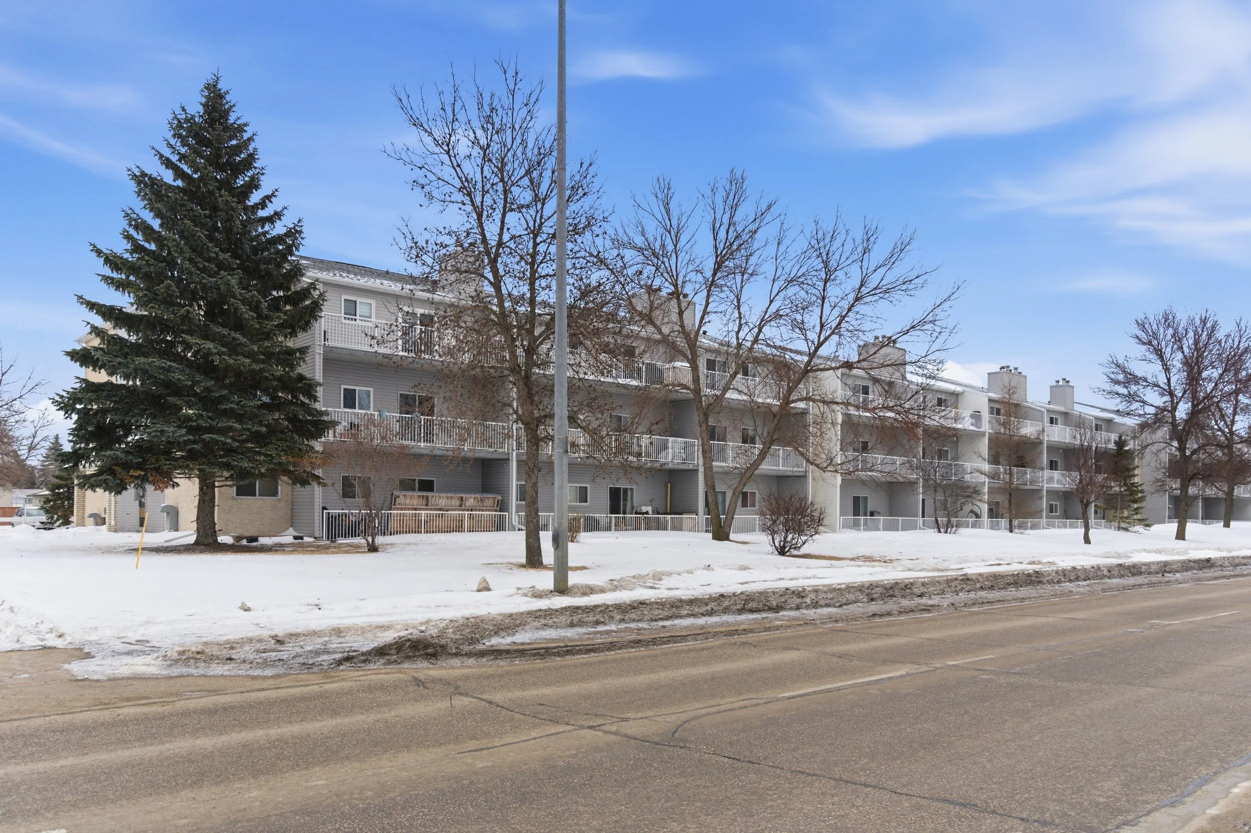 310 - 1683 Plessis Rd