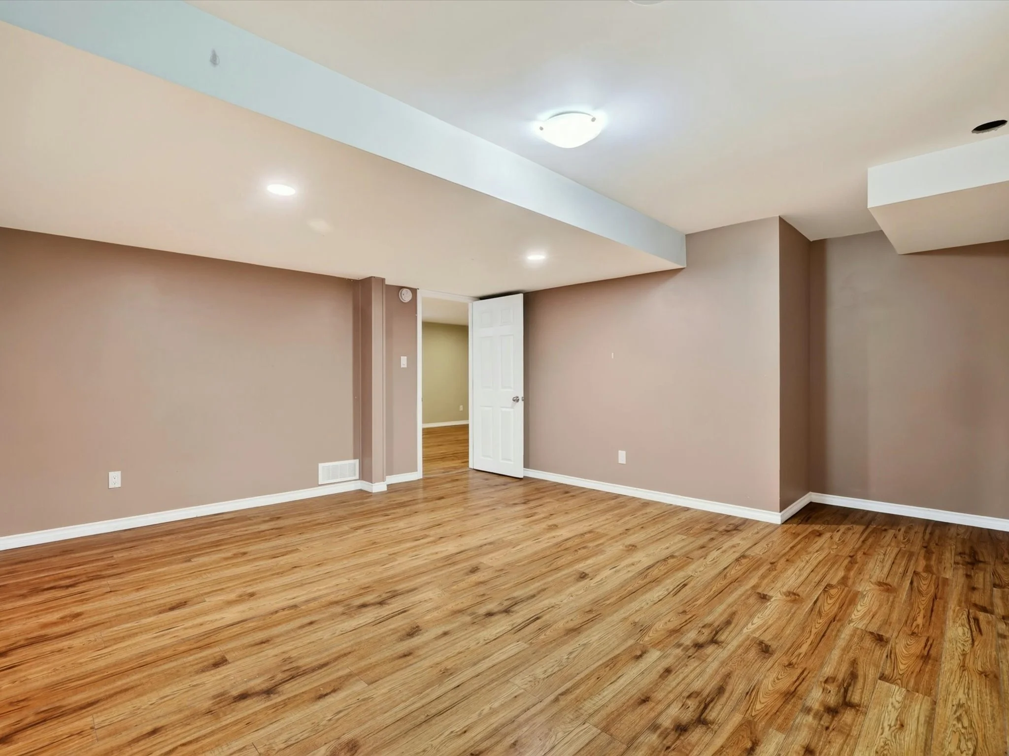 37-87 Bill Larkin Ln - 36.jpg