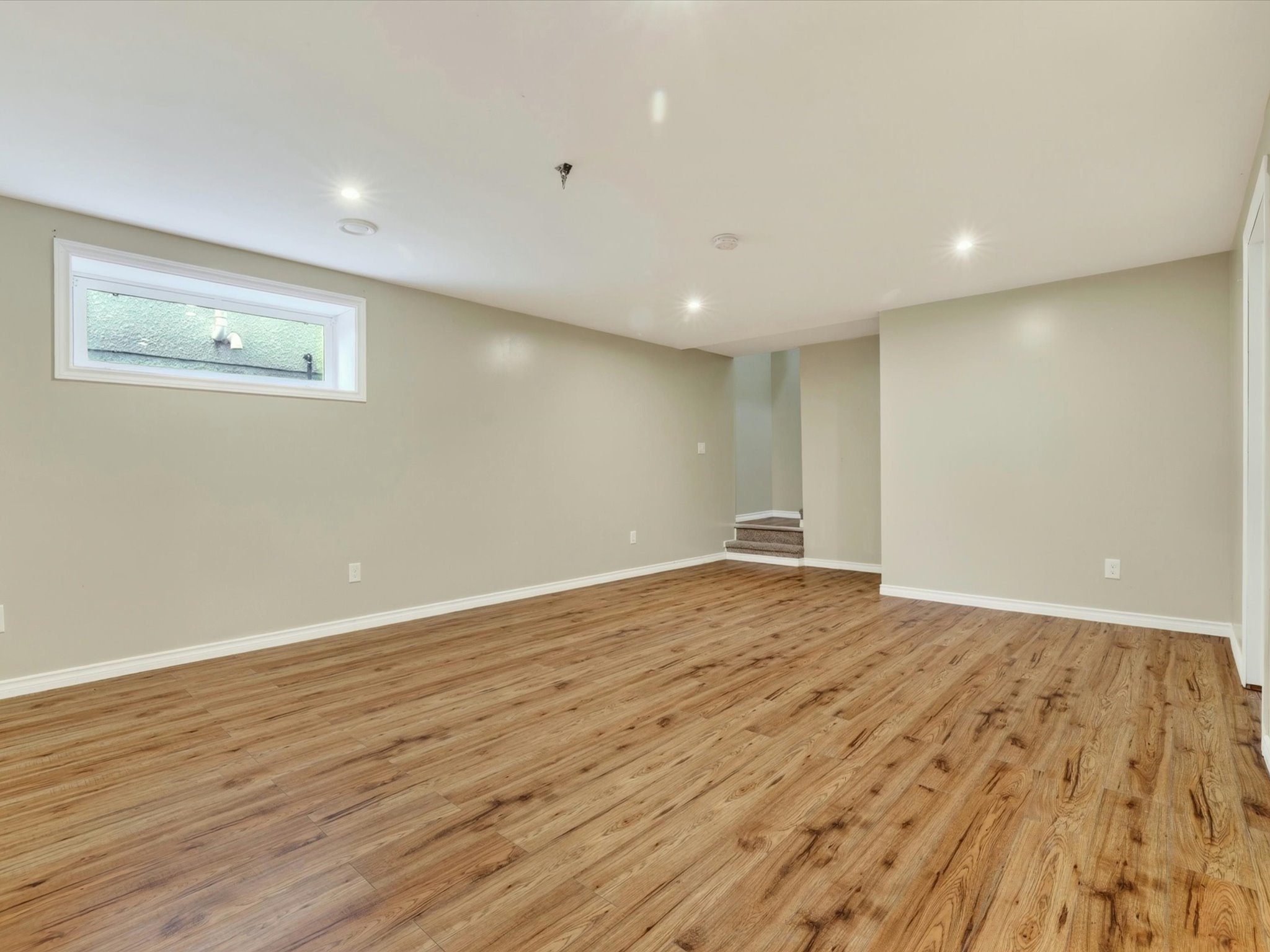 33-87 Bill Larkin Ln - 32.jpg